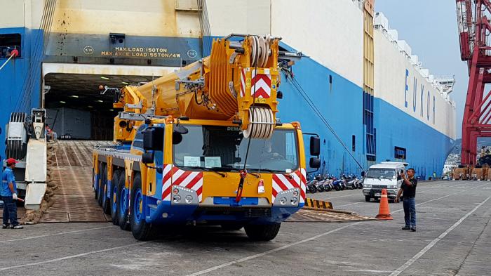 Siang Yu mechanical lifting purchase 220T crane